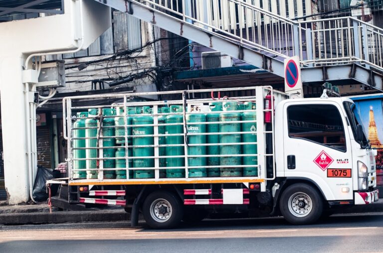 Gefahrgutbeauftragter – Anforderungen und Aufgaben im Überblick
