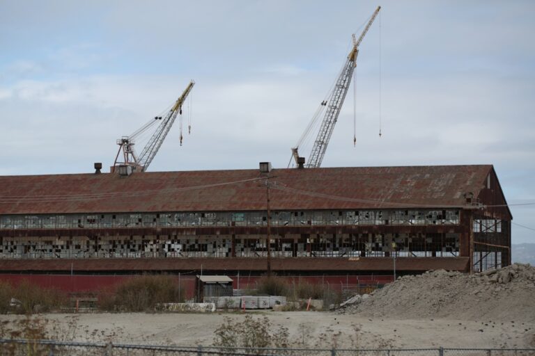 Leichtkransystem in der Intralogistik – ergonomisches Heben