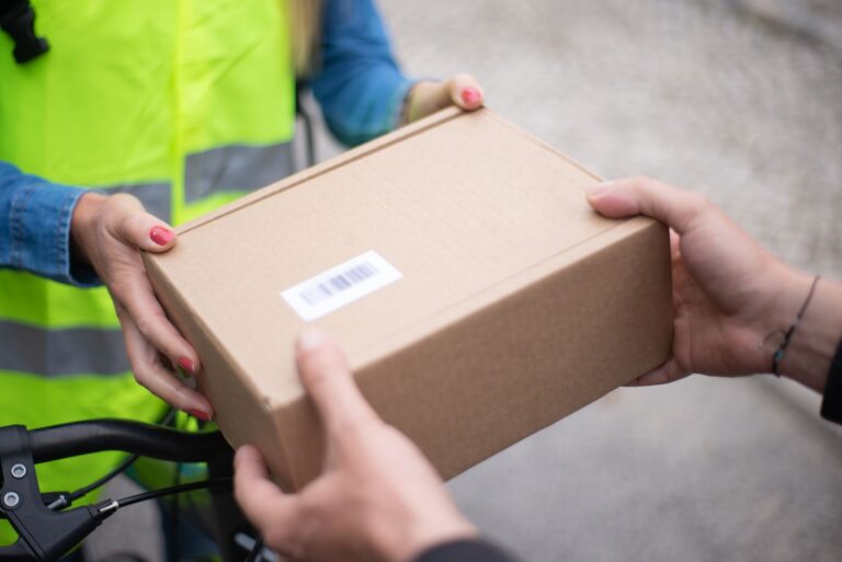SF Express Tracking Amazon: Was bedeutet das? SF Express Tracking Amazon – Paket wird bei der Zustellung übergeben