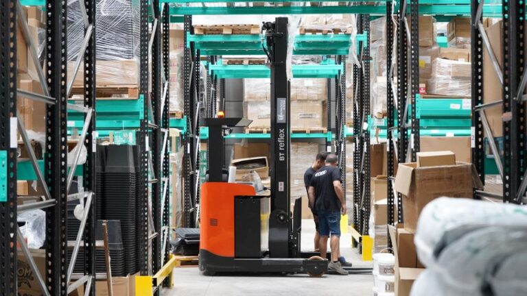 Fachkraft für Lagerlogistik oder Fachlagerist: Der Unterschied Fachkraft für Lagerlogistik Fachlagerist, Beitragsbild